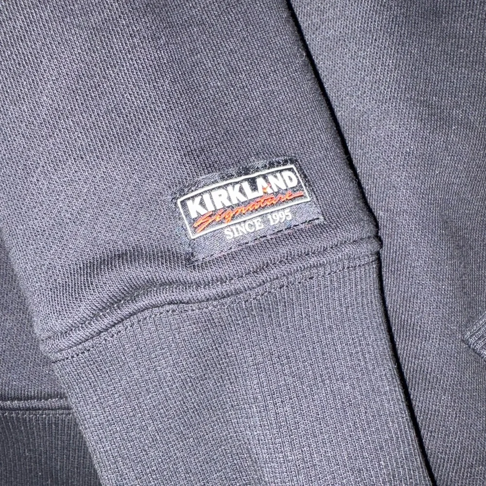 Kirkland Signature black Sweatshirt - Picture 4 of 4